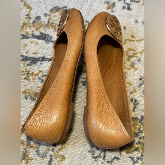 Tory Burch Reva Brown Tumbled Leather Gold Logo Ballet Style Flat Shoes | Sz 7 - Picture 5 of 7